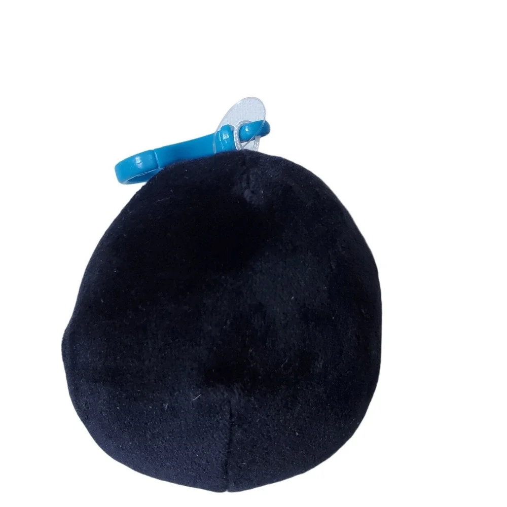 Squishmallows penguin luna